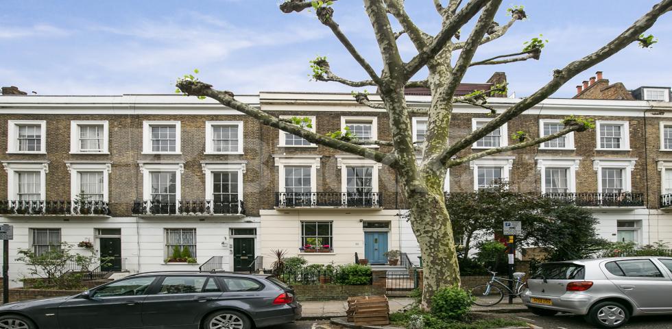 			NEW INSTRUCTION!, 1 Bedroom, 1 bath, 1 reception Flat			 Albert Street, REGENTS PARK / CAMDEN